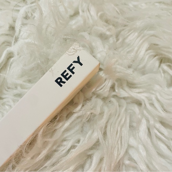 REFY Brow Sculpt Shape and Hold Gel - Picture 3 of 6